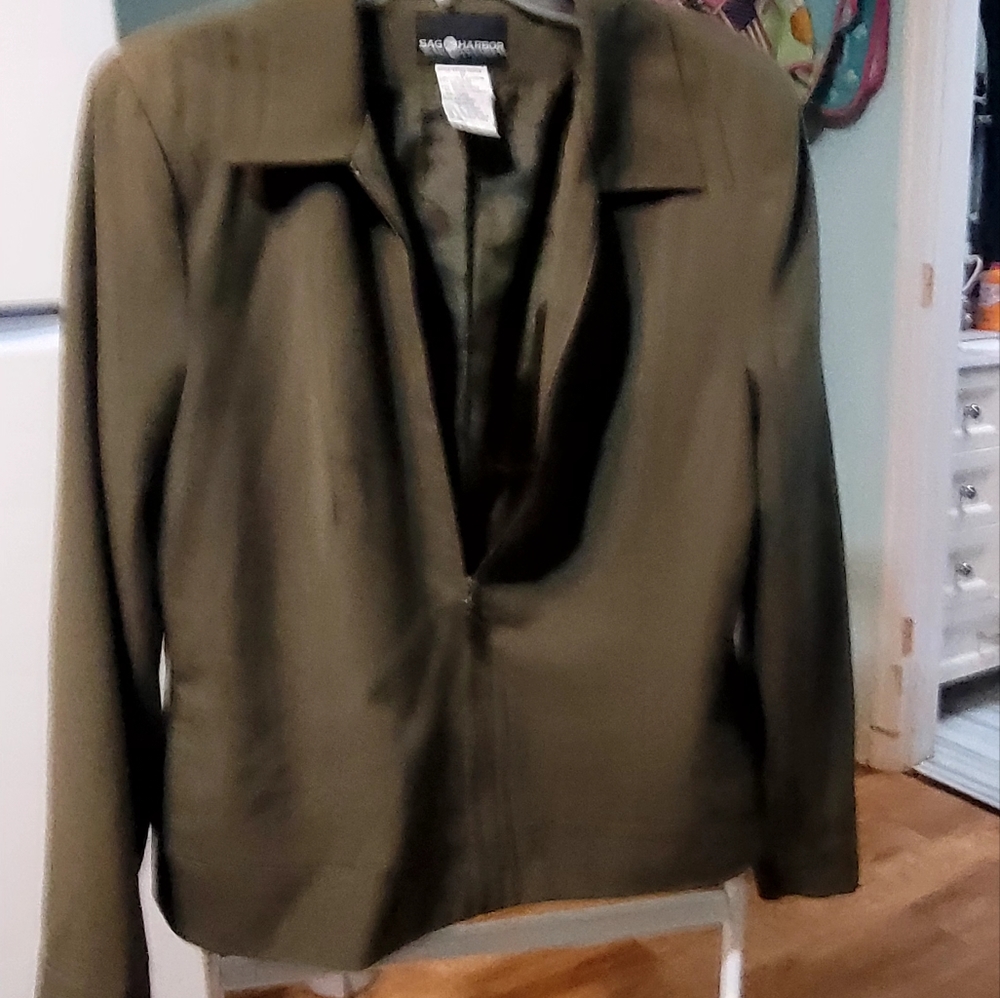 Sag Harbor Ladies Size 12 Moss Green Jacket Full Zip Front Long sleeves Collared - Picture 2 of 16
